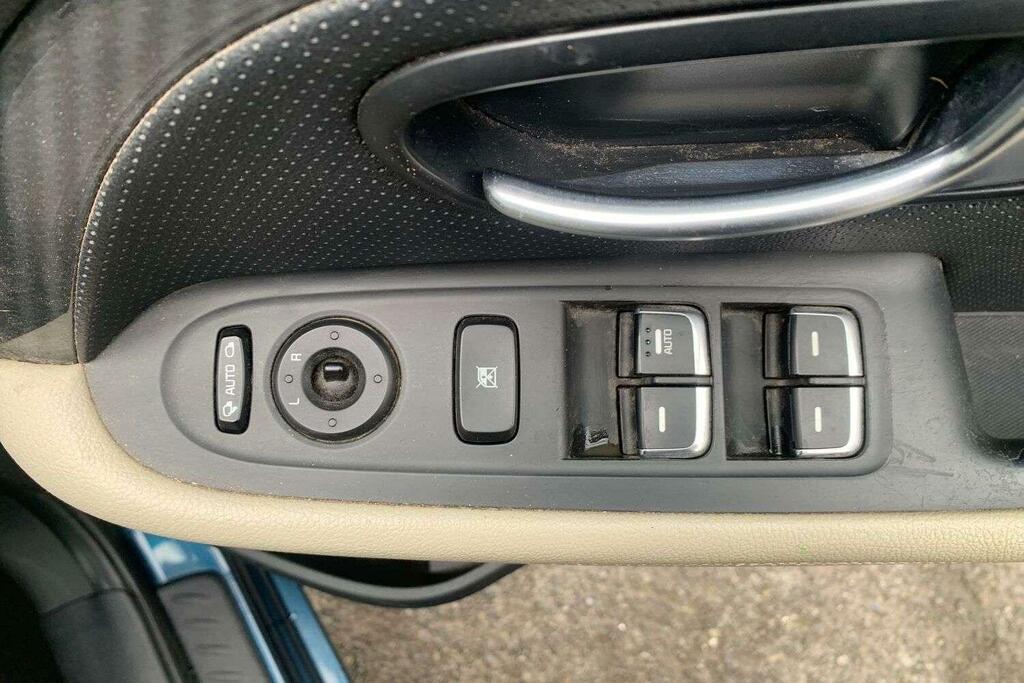 Kia Carens 1.6 Gdi Isg 2 White #18