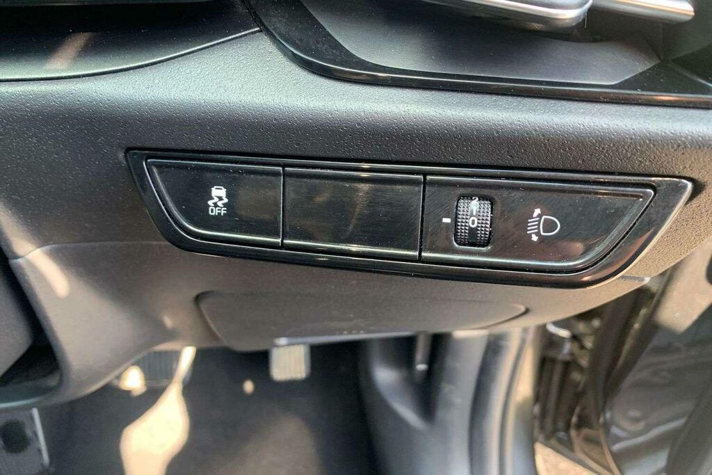 Kia e-Niro 64.8Kwh 3 Suv 201 Bhp Red #31