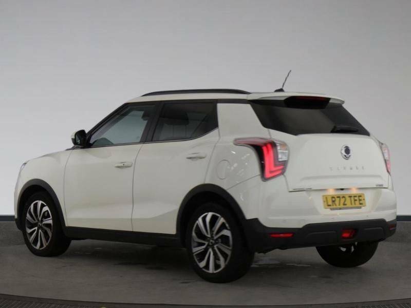 SsangYong Tivoli 1.5P Ultimate White #3