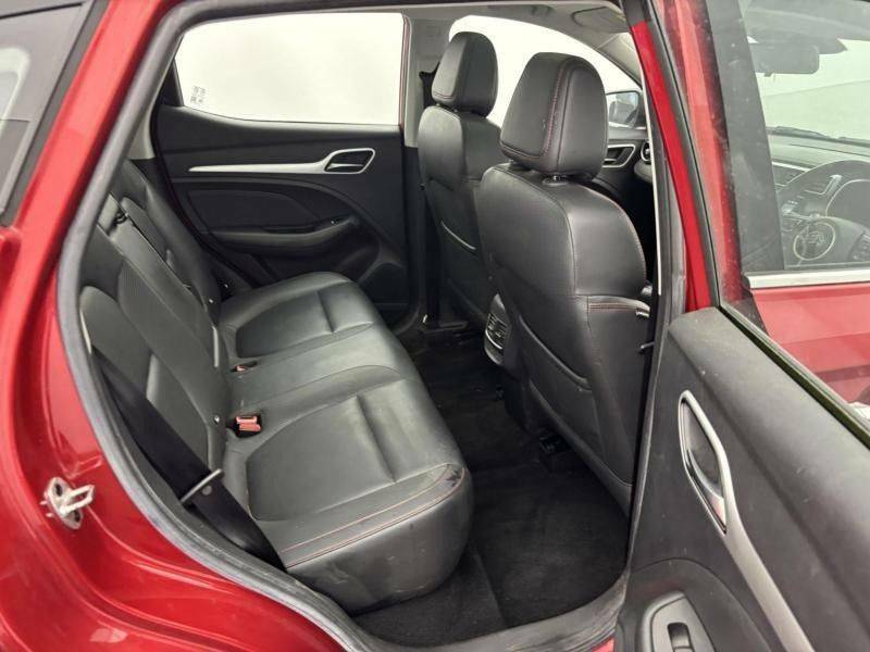 MG ZS 130Kw Trophy Ev 51Kwh Red #5