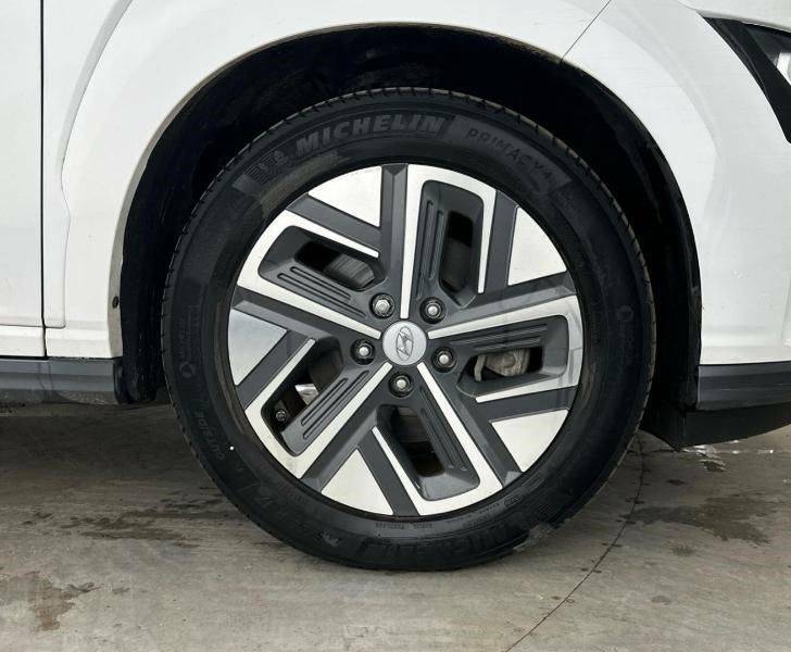 Hyundai Kona 150Kw Ultimate 64Kwh White #4