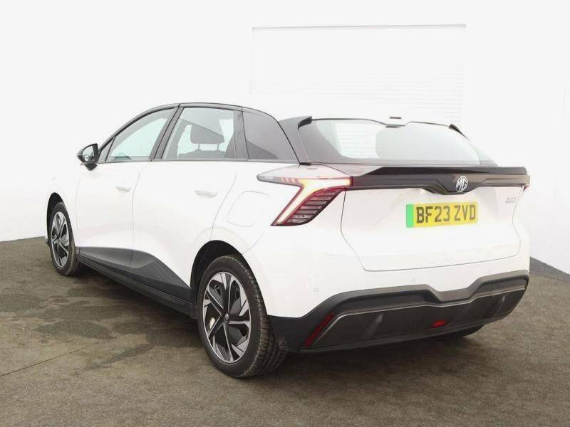 MG MG4 150Kw Se Ev Long Range 64Kwh White #3