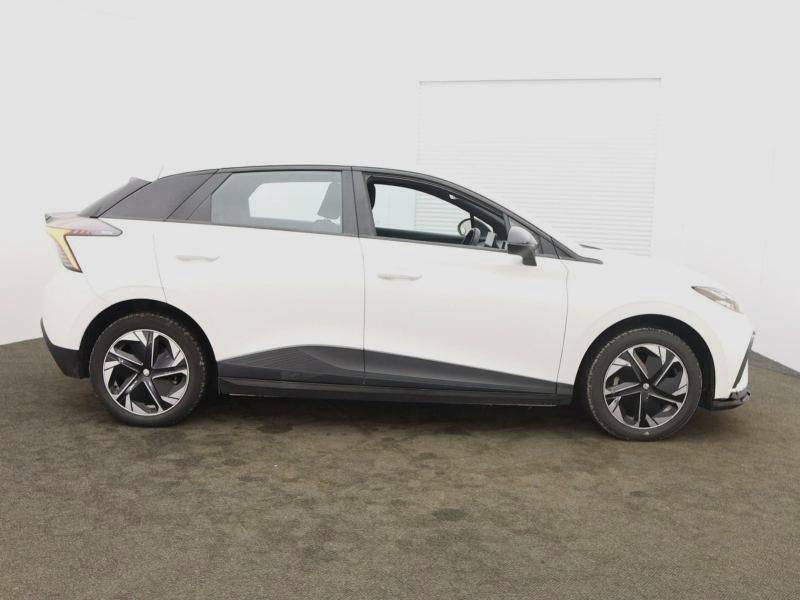 MG MG4 150Kw Se Ev Long Range 64Kwh White #2