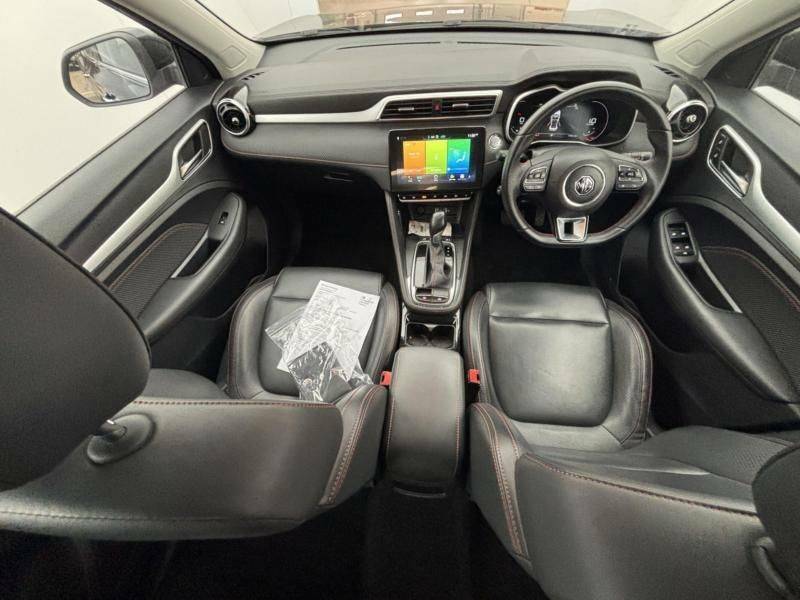 MG ZS 1.0T Gdi Exclusive Dct Black #4