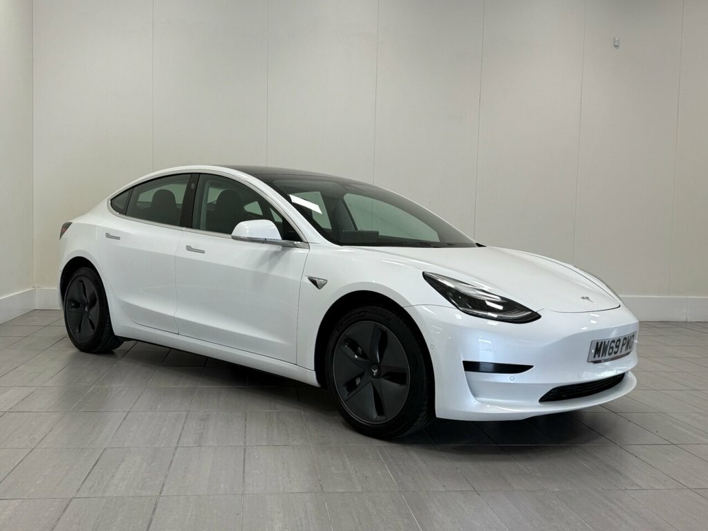 Tesla Model 3 Saloon White #4