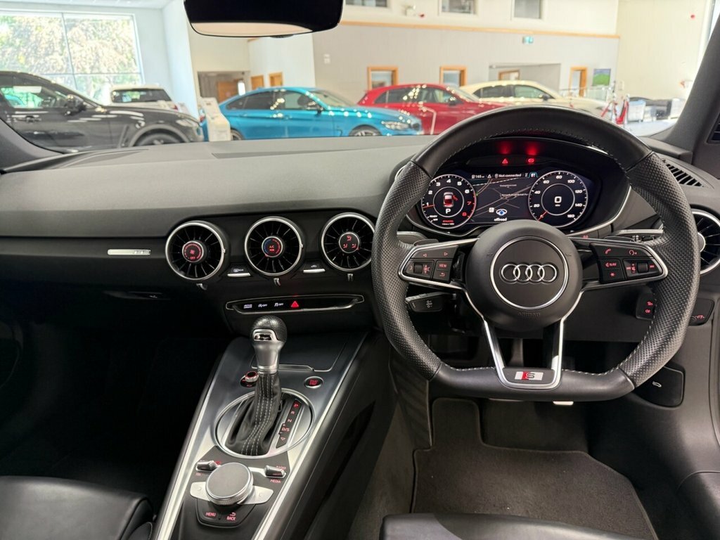 Audi TT 2L Black Edition FL71TYU Grey #4