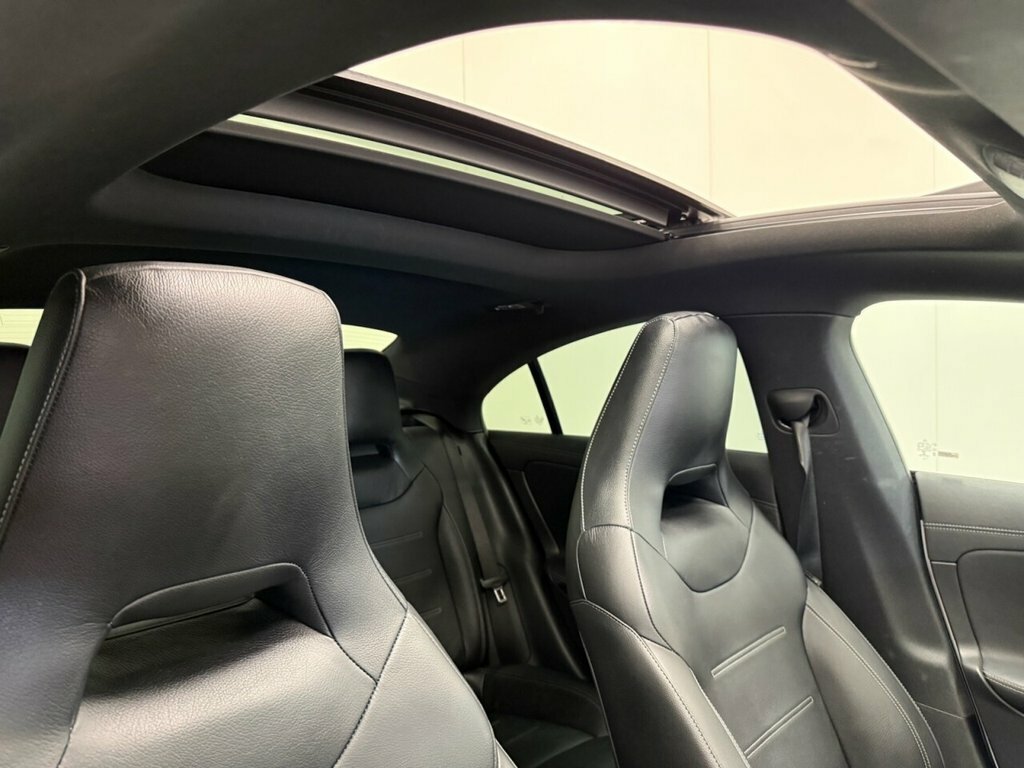 Mercedes-Benz CLA Class 2L Amg Line White #4
