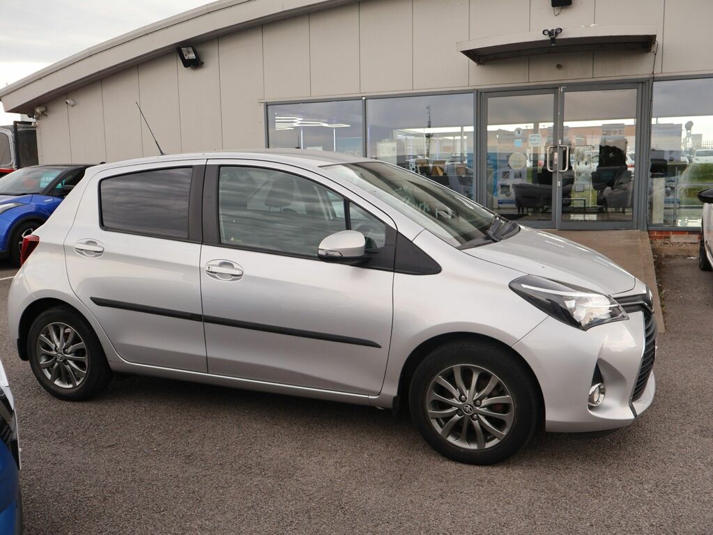 Toyota Yaris 2017 1.33 Dual Vvt-i Icon Hatchback Mul Silver #6
