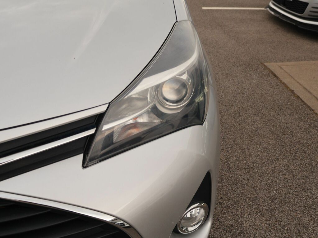 Toyota Yaris 2017 1.33 Dual Vvt-i Icon Hatchback Mul Silver #4