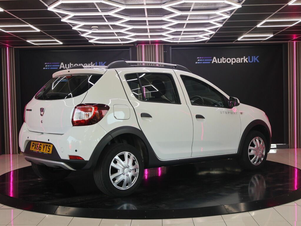Dacia Sandero Stepway 2016 1.5 Dci Laureate Hatchback PX66YTS White #3