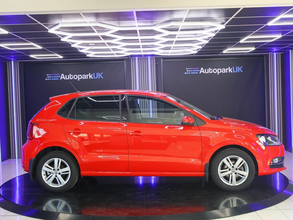 Volkswagen Polo 2016 1.2 Tsi Bluemotion Tech Match Hatchback P SW66HHO Red #2