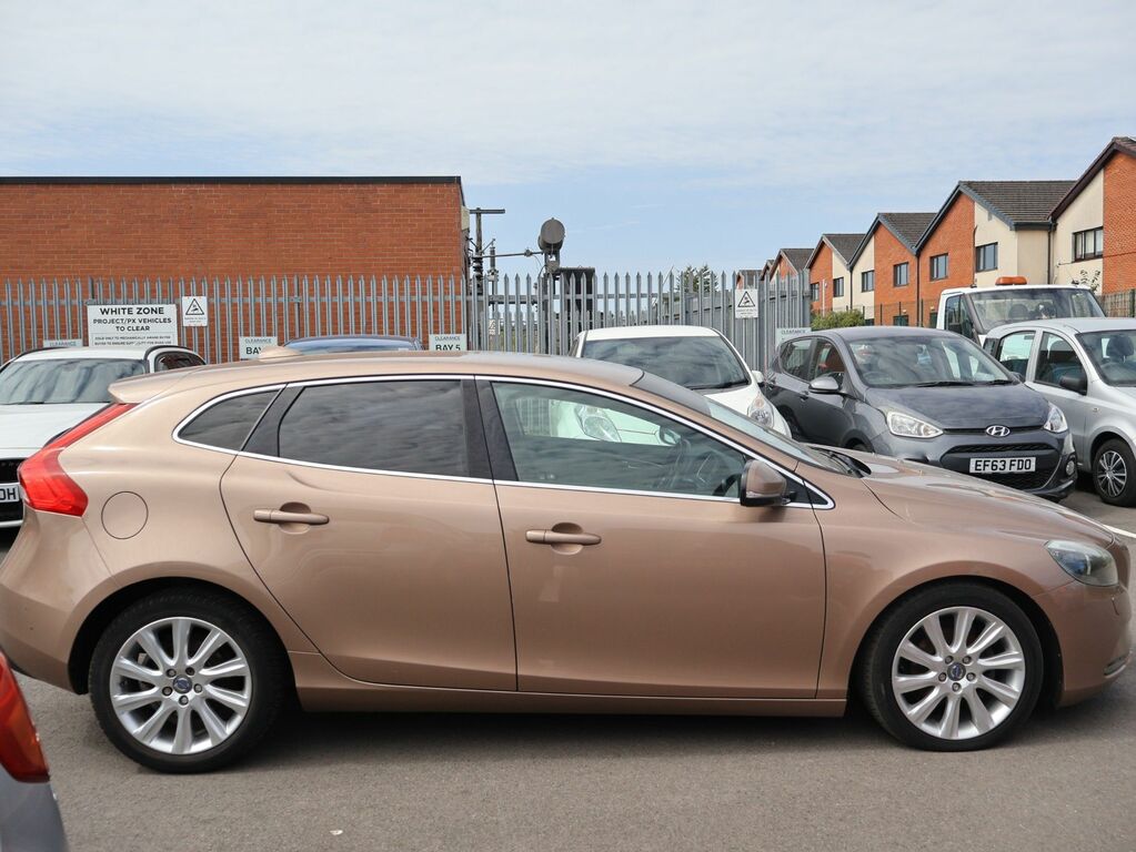 Volvo V40 2014 1.6 D2 Se Lux Nav Hatchback RE14ADO Brown #4