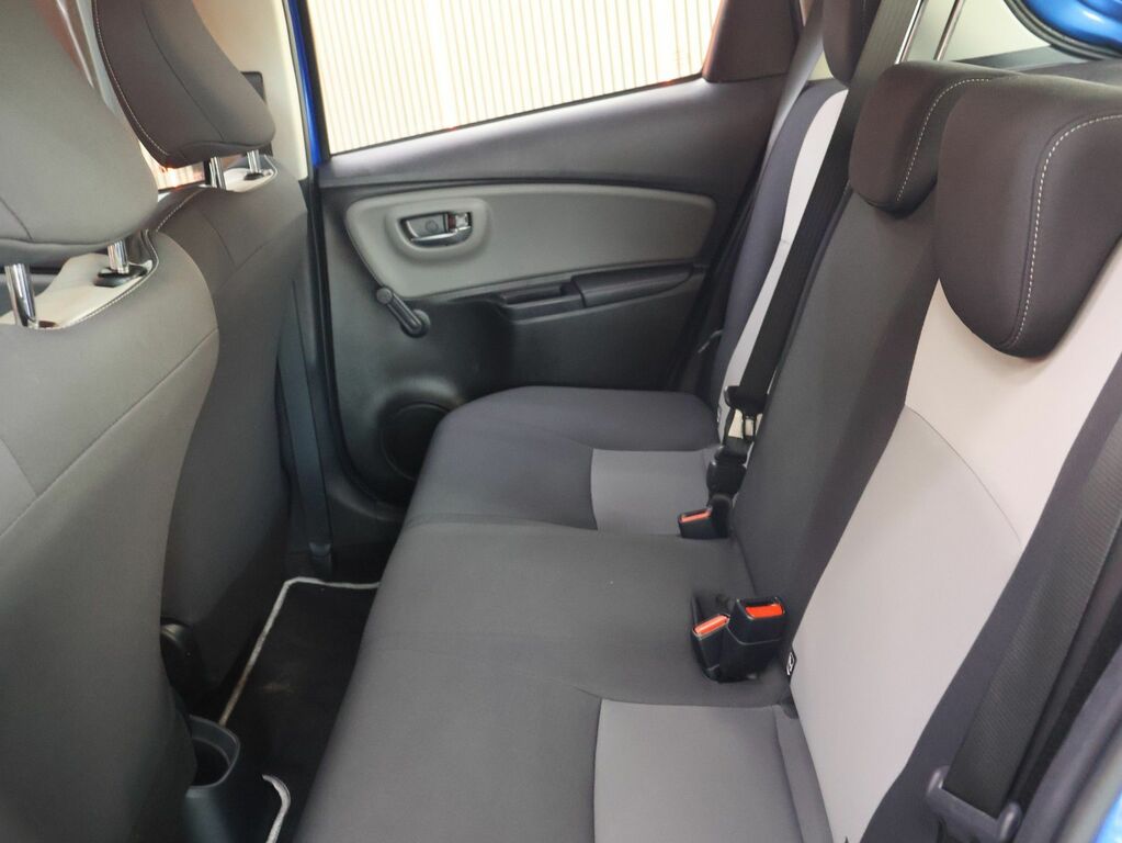 Toyota Yaris Excel White #18