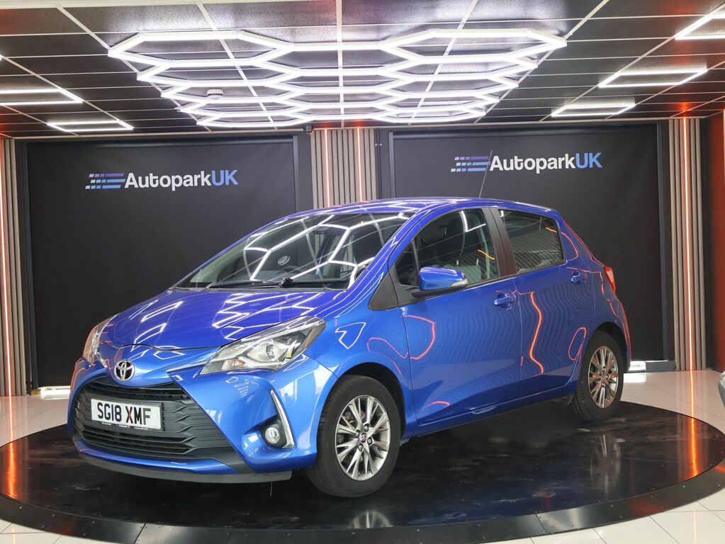 Toyota Yaris Excel White #7