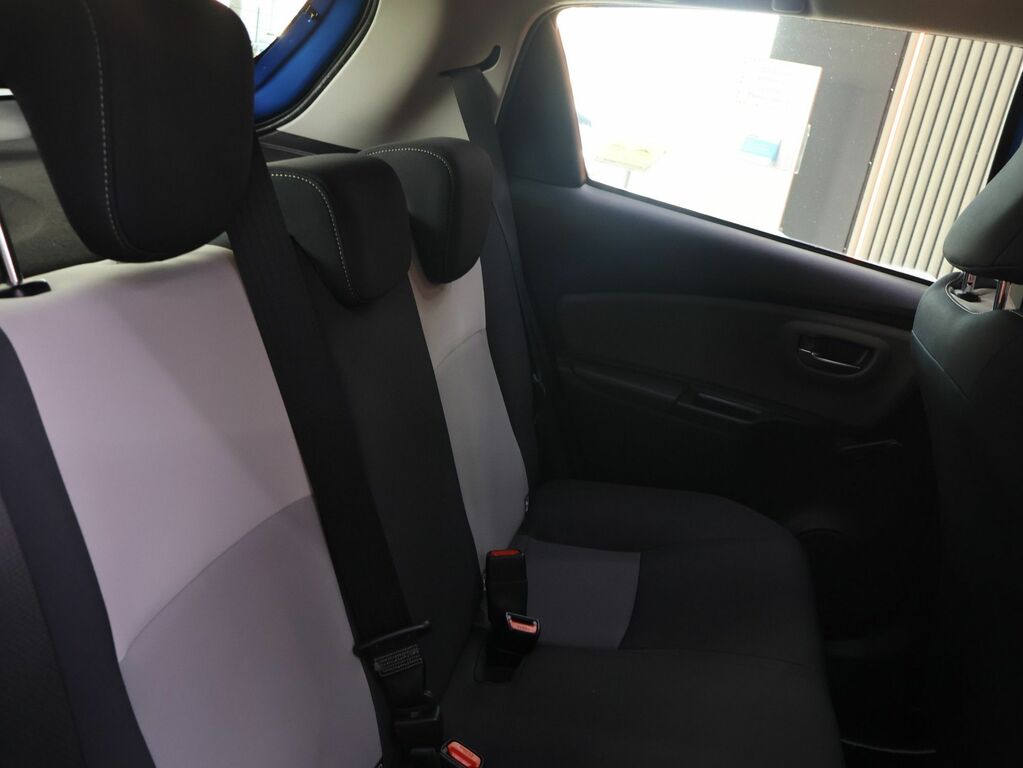 Toyota Yaris Excel White #20