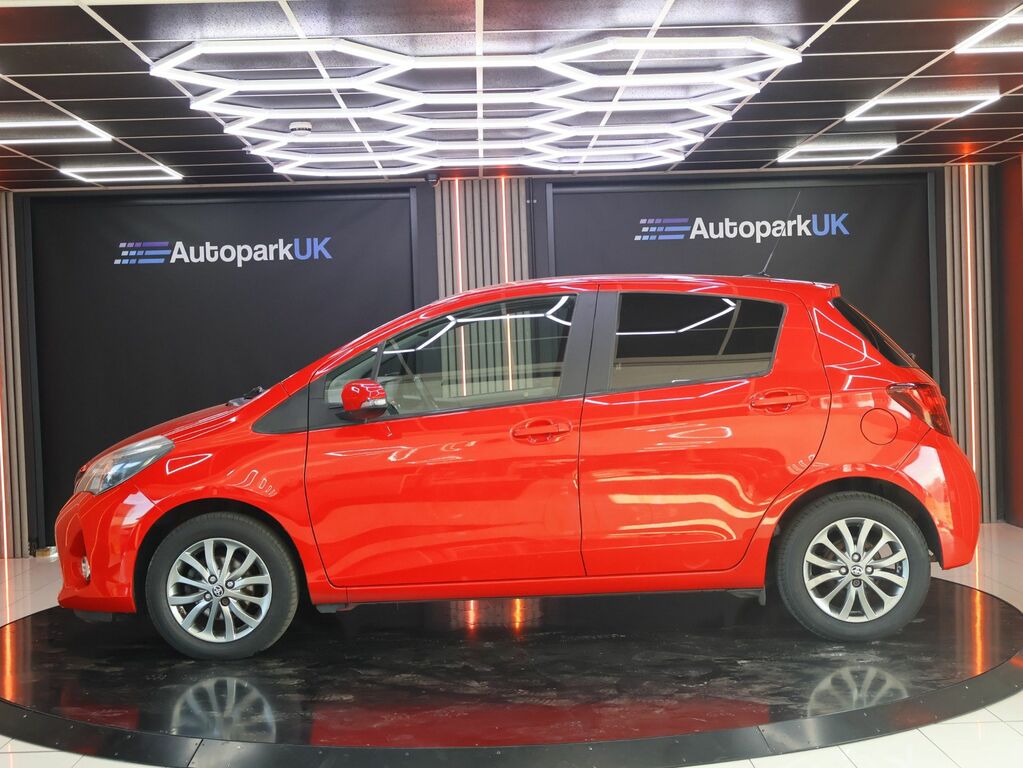 Toyota Yaris 2016 1.33 Dual Vvt-i Icon Hatchback Man MK16XHR Red #6