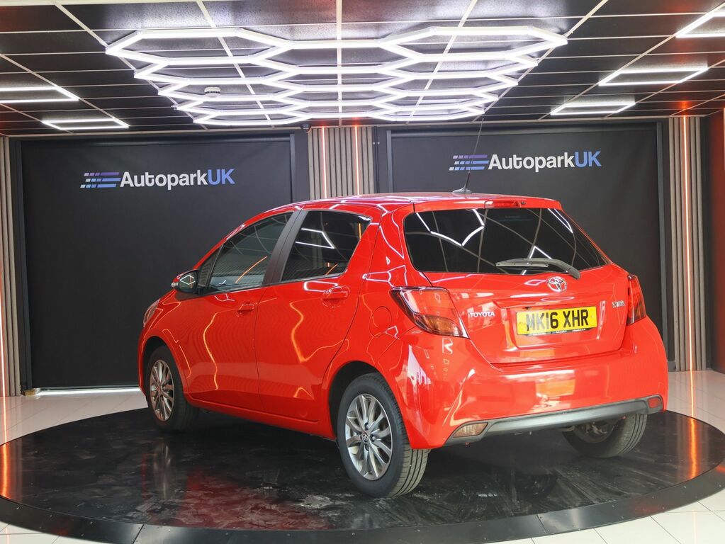 Toyota Yaris 2016 1.33 Dual Vvt-i Icon Hatchback Man MK16XHR Red #5