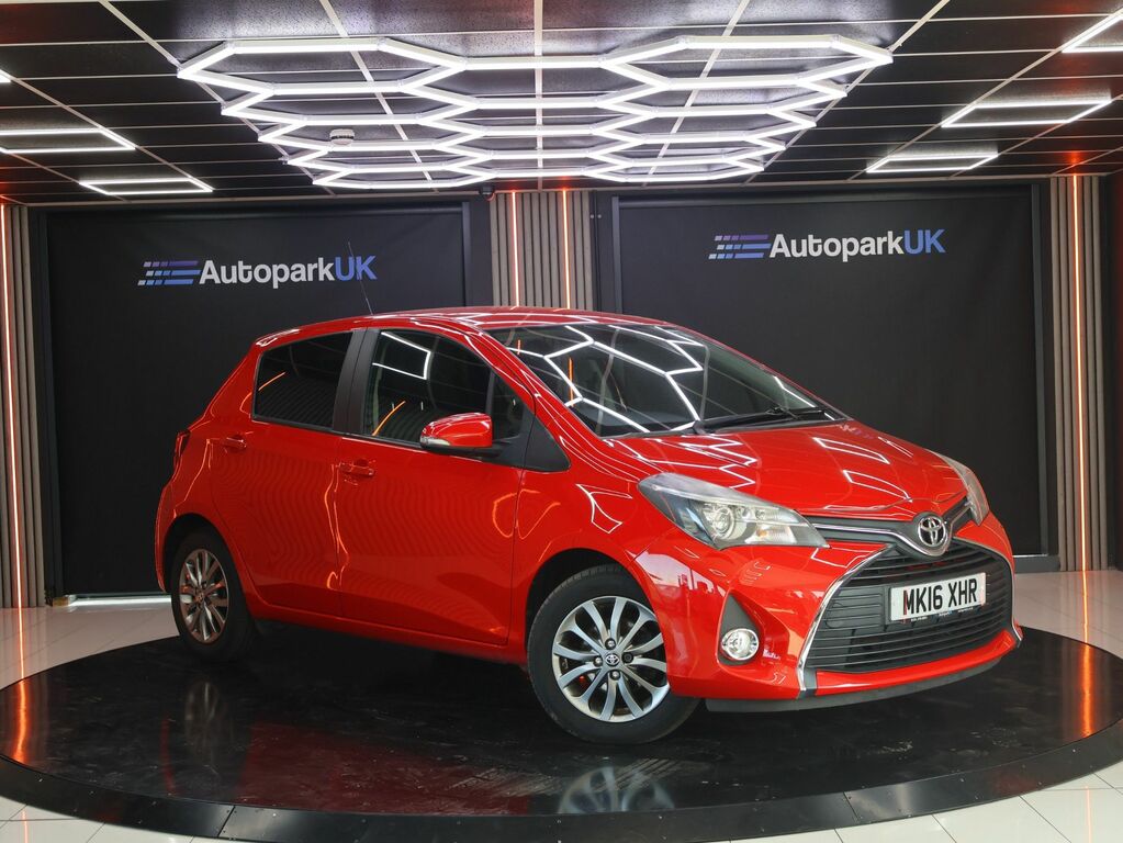 Toyota Yaris 2016 1.33 Dual Vvt-i Icon Hatchback Man MK16XHR Red