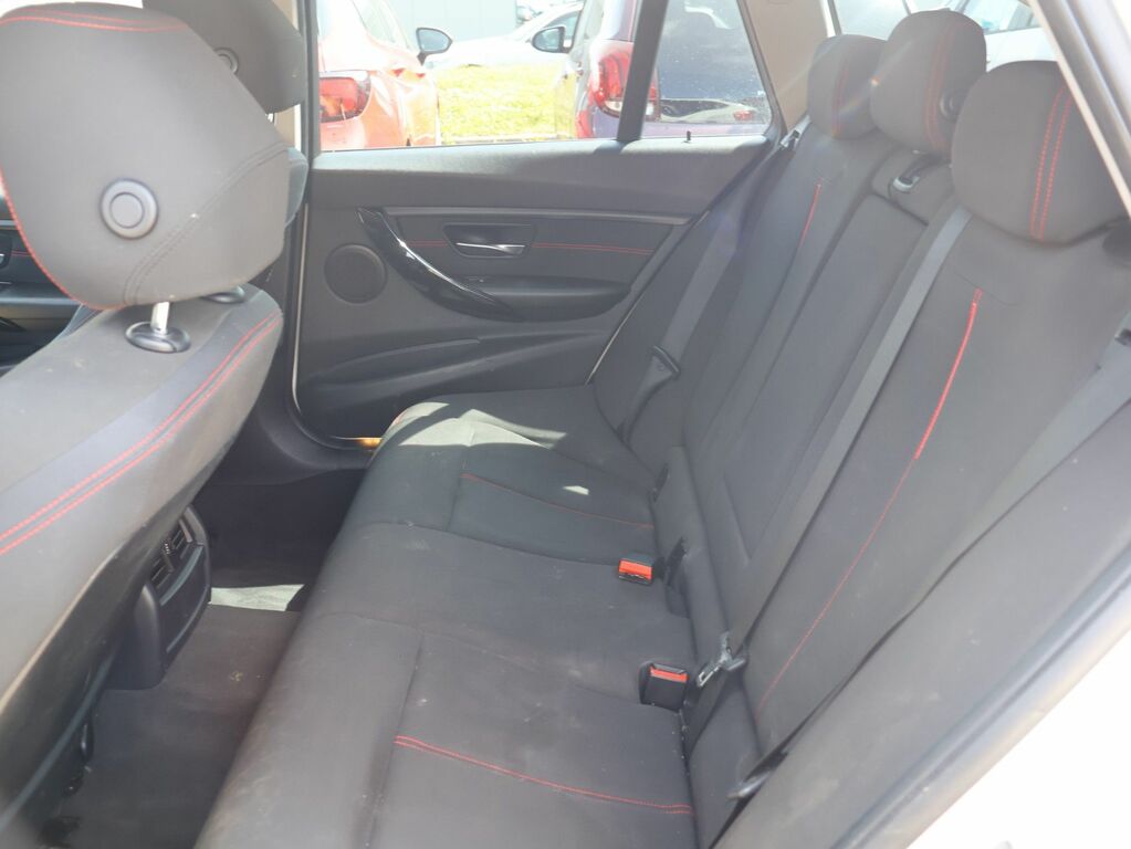 BMW 3 Series 318D Luxury Step White #14