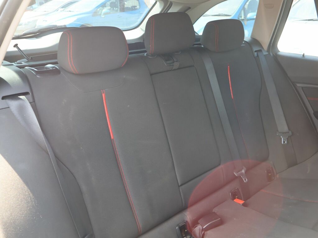 BMW 3 Series 318D Luxury Step White #17