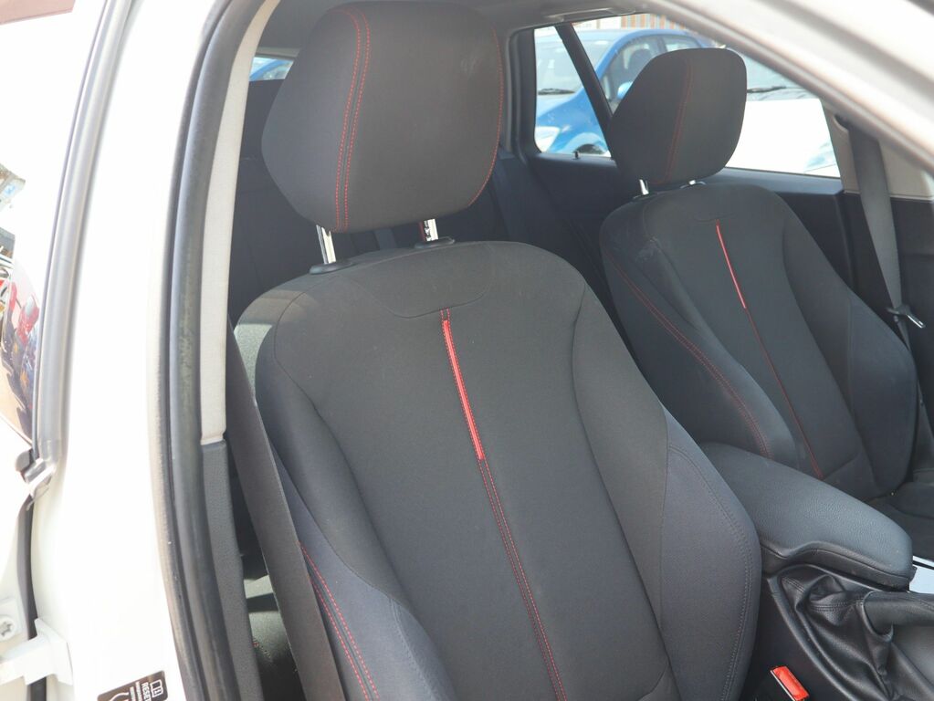 BMW 3 Series 318D Luxury Step White #19