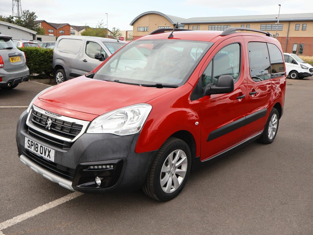 Peugeot Partner Tepee 2018 1.2 Puretech Outdoor Mpv Eu Red #2