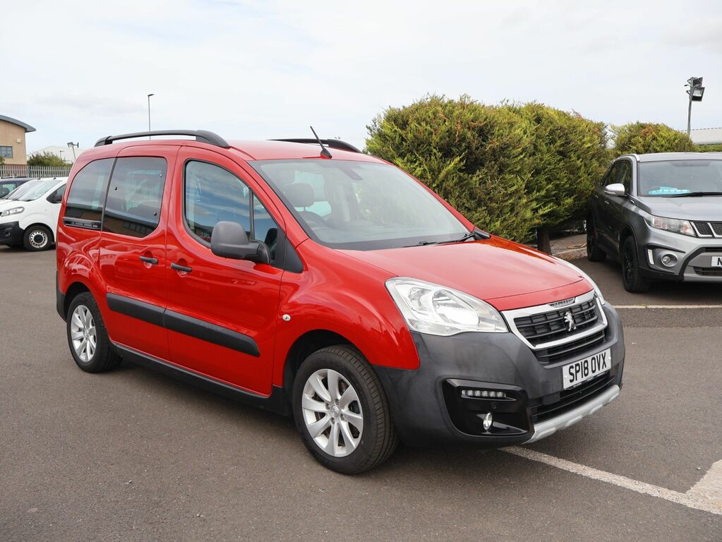 Peugeot Partner Tepee 2018 1.2 Puretech Outdoor Mpv Eu Red #3
