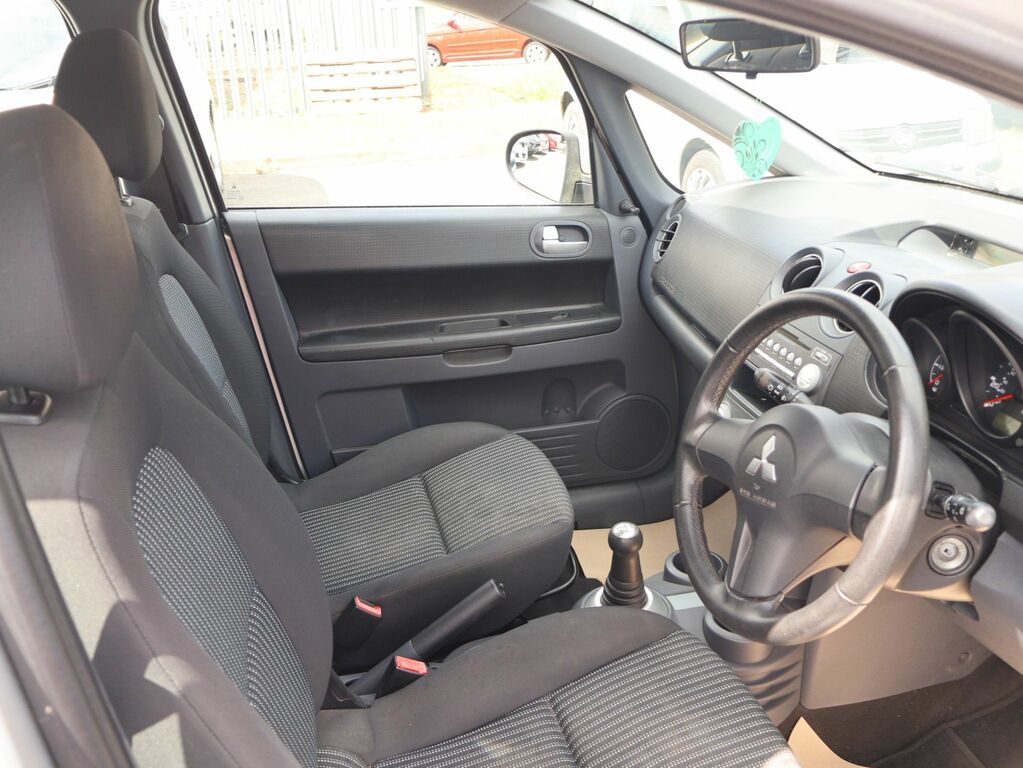 Mitsubishi Colt Hatchback 1.5 Di-d Cz2 200707 Grey #16