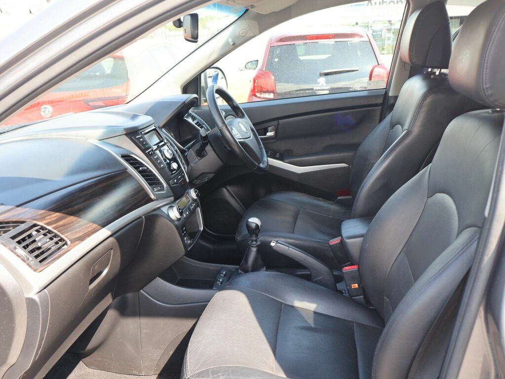 SsangYong Korando 2.0 149 Se Black #17