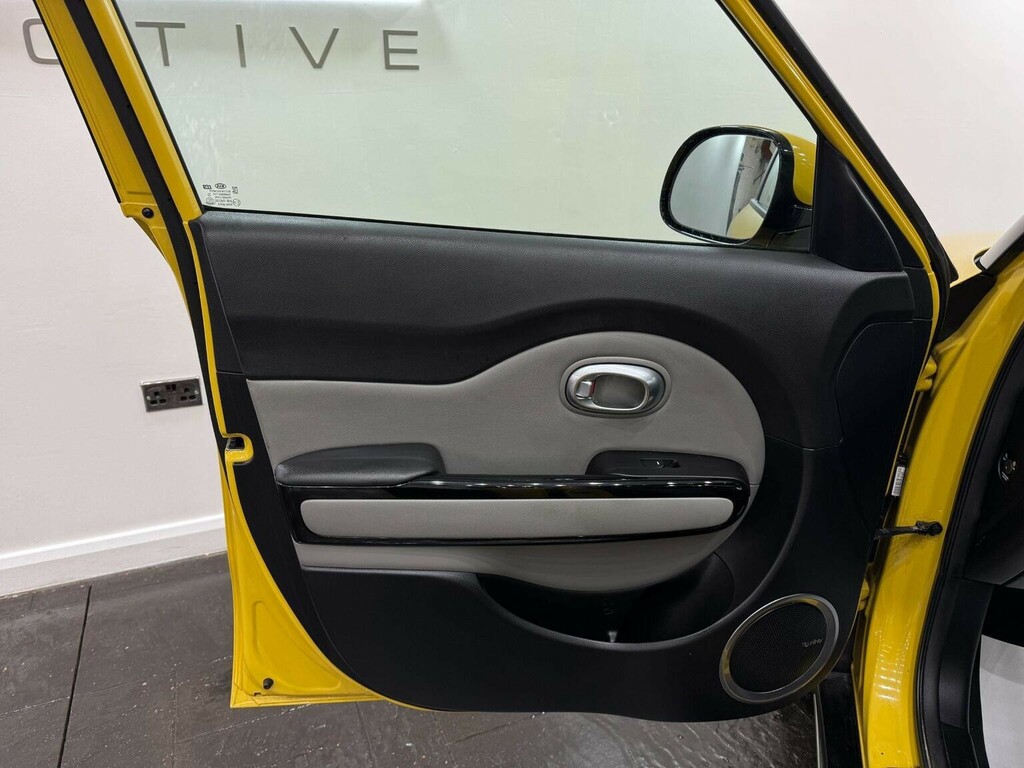 Kia Soul 1.6 Crdi Connect Suv Euro 6 134 Silver #37