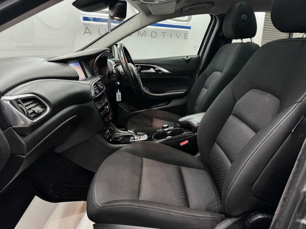 Infiniti QX30 2.1 Luxe Tech D 168 Bhp Black #33