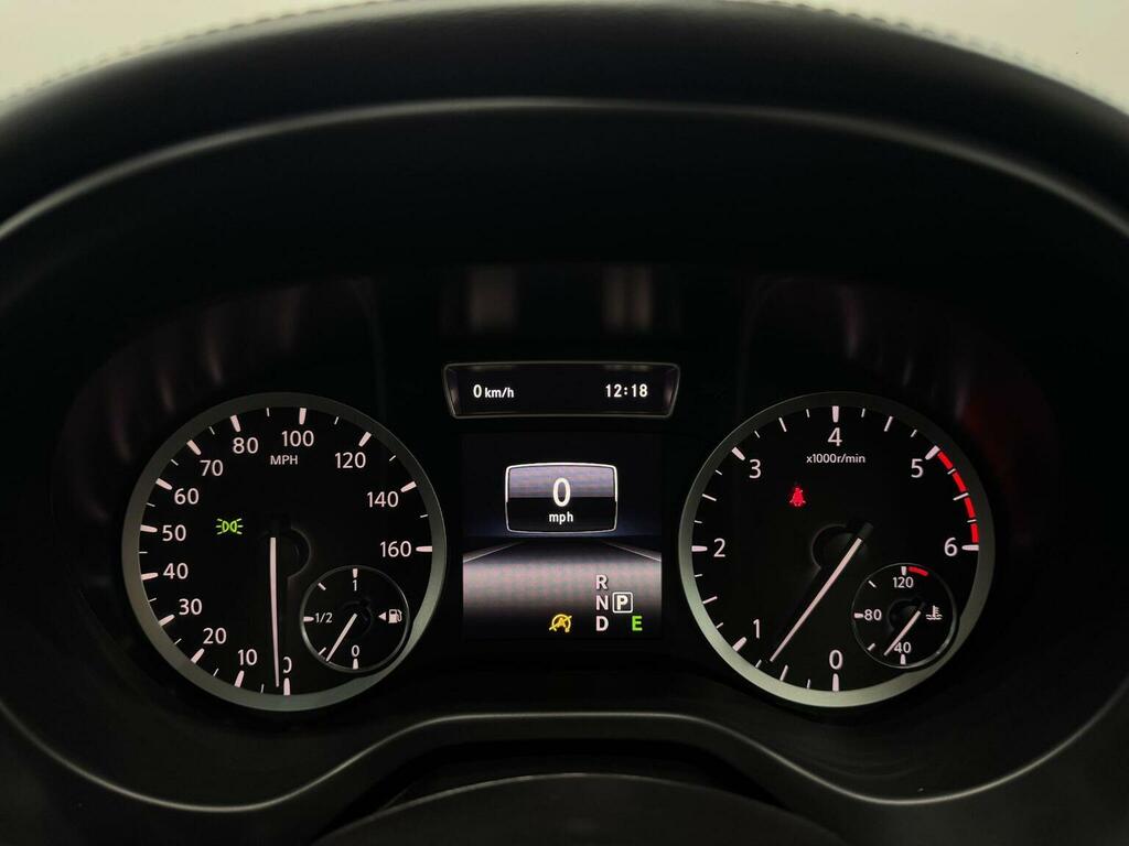 Infiniti QX30 2.1 Luxe Tech D 168 Bhp Black #31