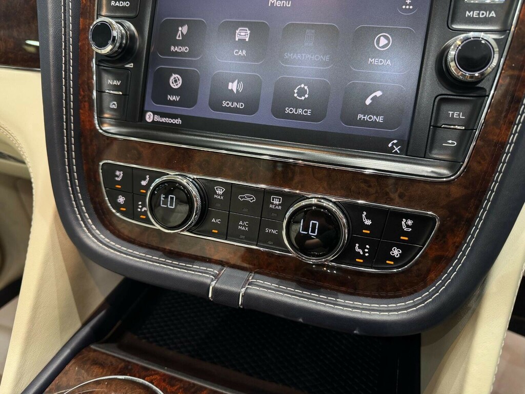 Bentley Bentayga Petrol #19