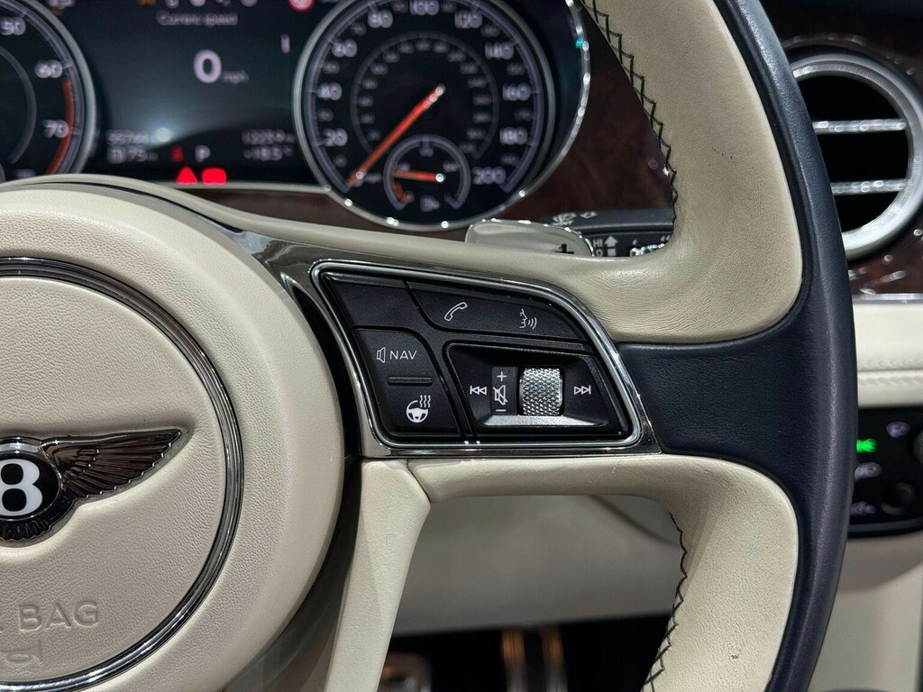 Bentley Bentayga Petrol #24