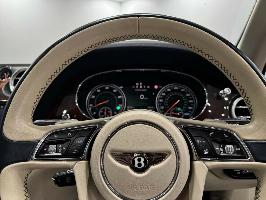 Bentley Bentayga Petrol #26