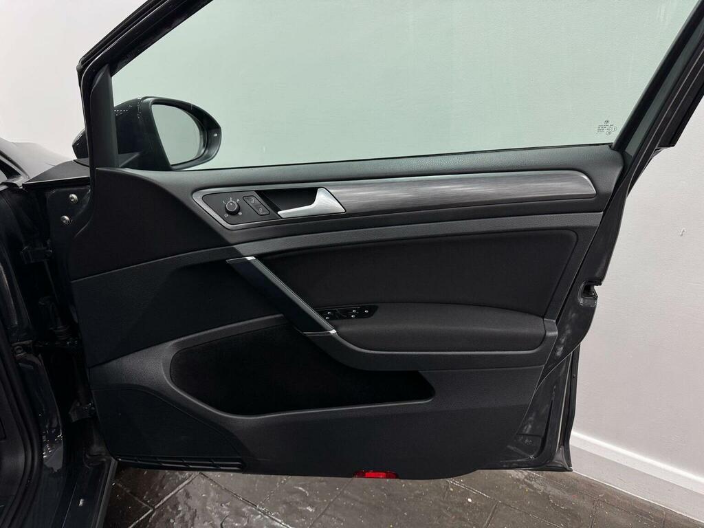 Volkswagen e-Golf E-golf 135 Bhp 8In Sat Nav, Apple Carplay And White #20