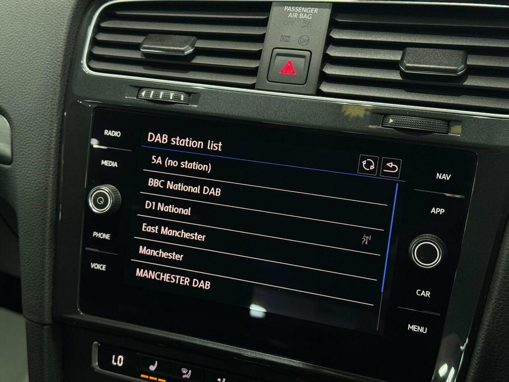 Volkswagen e-Golf E-golf 135 Bhp 8In Sat Nav, Apple Carplay And White #29
