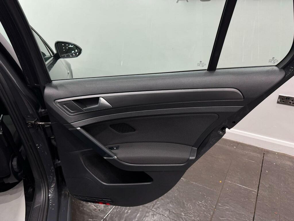 Volkswagen e-Golf E-golf 135 Bhp 8In Sat Nav, Apple Carplay And White #46