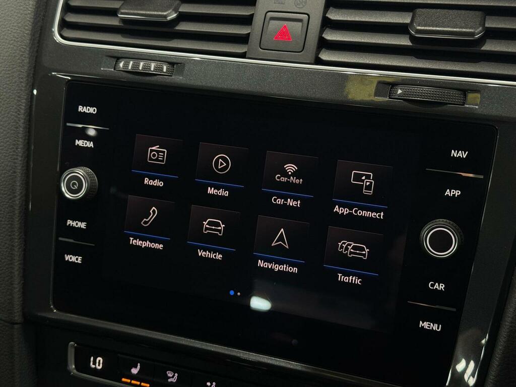 Volkswagen e-Golf E-golf 135 Bhp 8In Sat Nav, Apple Carplay And White #24
