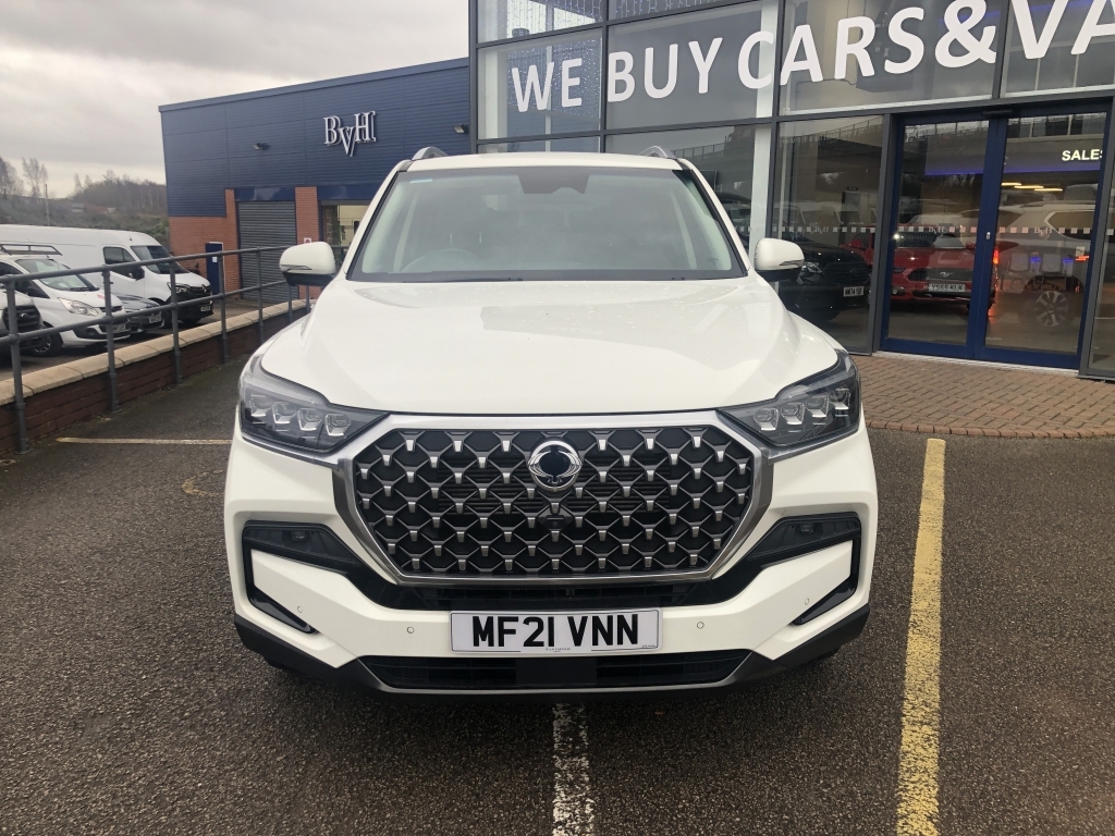 SsangYong Rexton Ultimate Estate 2.2 Ultimate White #2