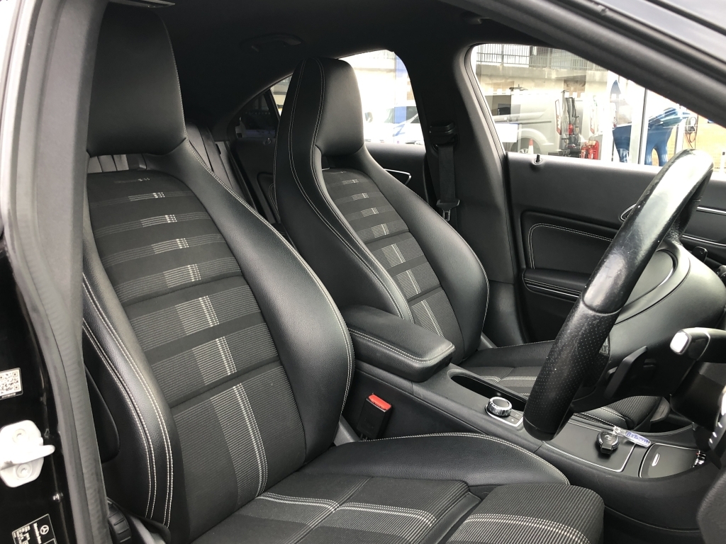 Mercedes-Benz CLA Class Cla 200 D Amg Line Black #24