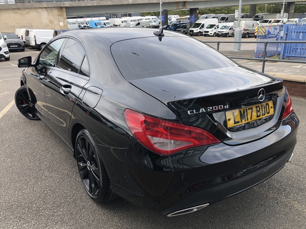 Mercedes-Benz CLA Class Cla 200 D Amg Line Black #13