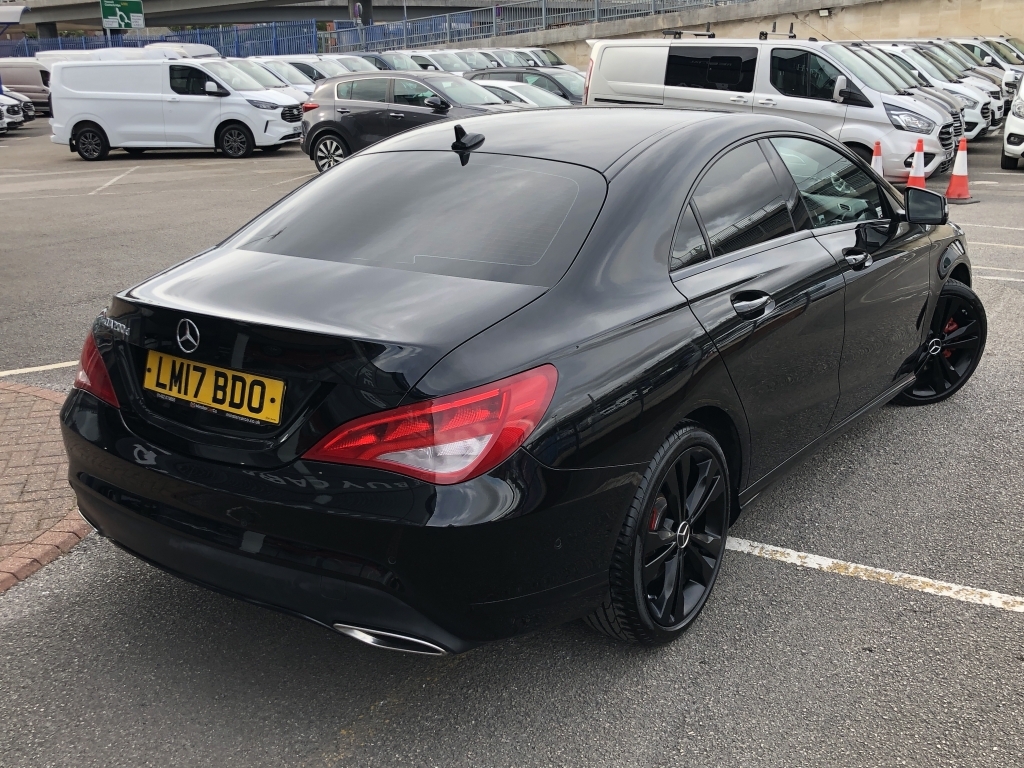 Mercedes-Benz CLA Class Cla 200 D Amg Line Black #20
