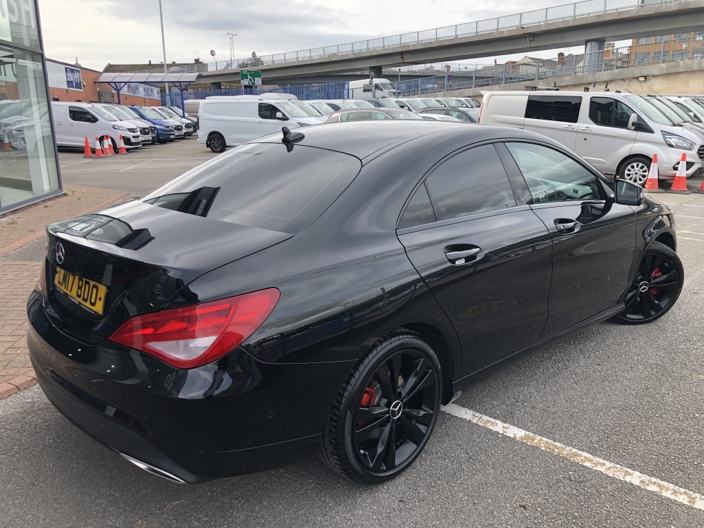Mercedes-Benz CLA Class Cla 200 D Amg Line Black #16