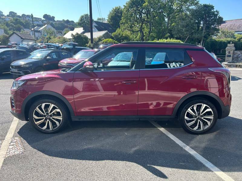 SsangYong Tivoli 1.6D Ultimate Red #4