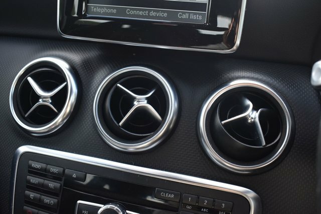 Mercedes-Benz A Class Hatchback 1.6 A200 Amg Sport 7G-dct Euro 6 Ss 5 Silver #21