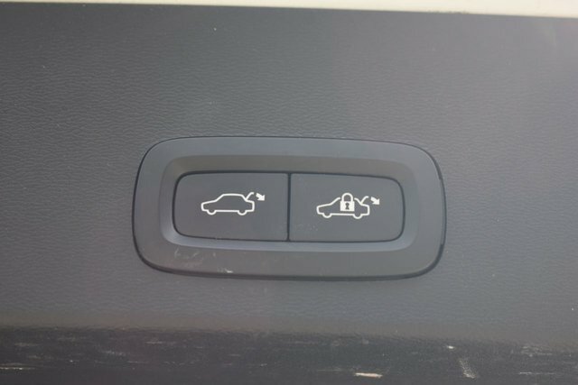 Volvo XC40 1.5H T5 Recharge 10.7Kwh Ultimate Dark Suv Pet White #5