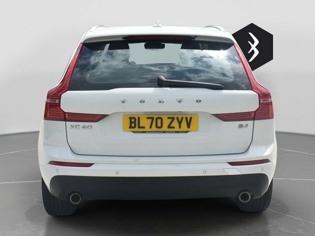 Volvo XC60 2.0 B4 Mhev Momentum Suv Hybrid Eu White #4