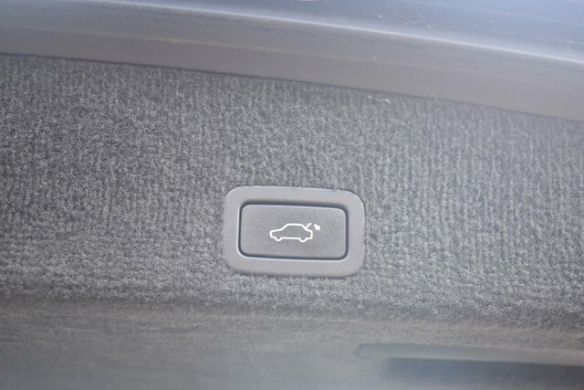 Volvo XC60 2.0L D4 Se Lux Nav 178 Bhp White #40