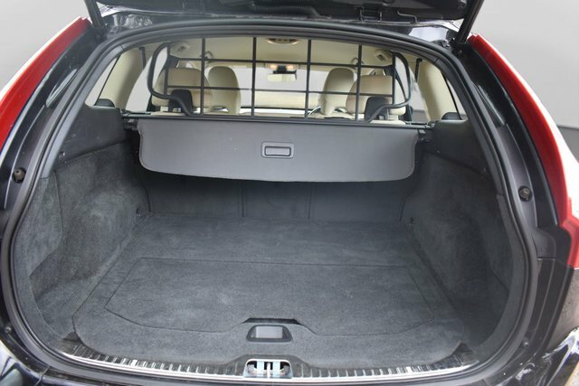Volvo XC60 2.4 D5 Se Lux Nav Suv Awd Euro 6 Black #6